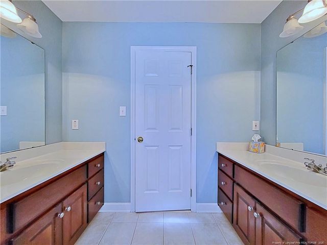 2519 S Edgewater Drive, Fayetteville, NC 28303