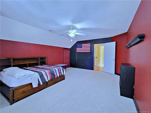 2519 S Edgewater Drive, Fayetteville, NC 28303