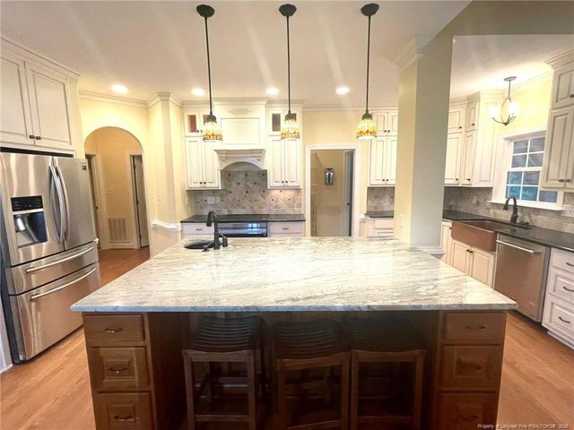 2519 S Edgewater Drive, Fayetteville, NC 28303