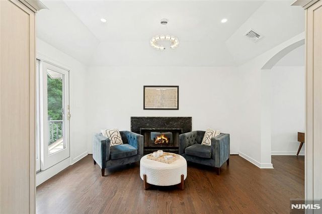 527 Lydia Lane, Wyckoff, NJ 07481