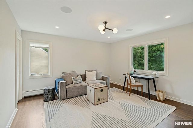527 Lydia Lane, Wyckoff, NJ 07481