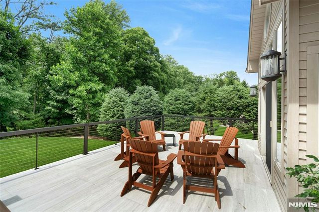 527 Lydia Lane, Wyckoff, NJ 07481