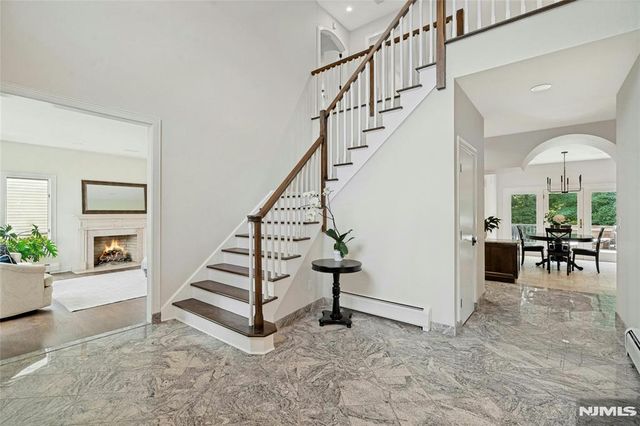527 Lydia Lane, Wyckoff, NJ 07481