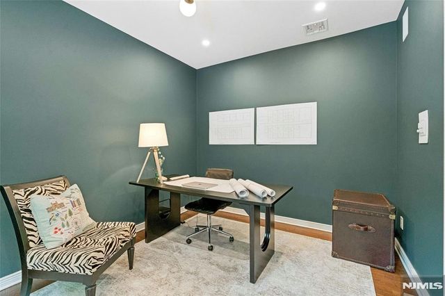 527 Lydia Lane, Wyckoff, NJ 07481