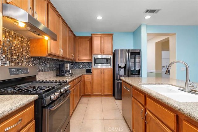39299 Gainsborough, Palmdale, CA 93551