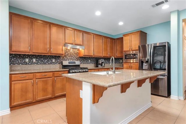 39299 Gainsborough, Palmdale, CA 93551