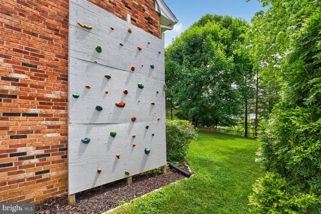 6505 ORLAND ST, Falls Church, VA 22043