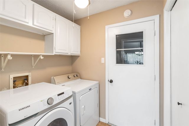 821 Ridge Court, Bedford, TX 76021