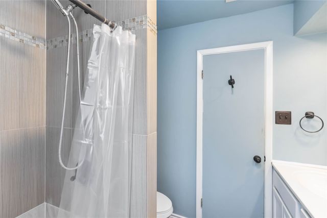 821 Ridge Court, Bedford, TX 76021