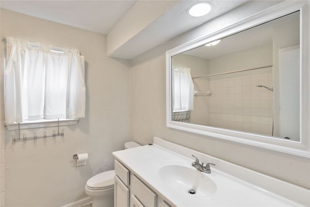 821 Ridge Court, Bedford, TX 76021