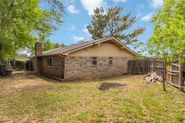 821 Ridge Court, Bedford, TX 76021