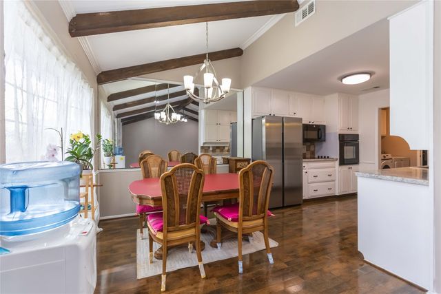 821 Ridge Court, Bedford, TX 76021