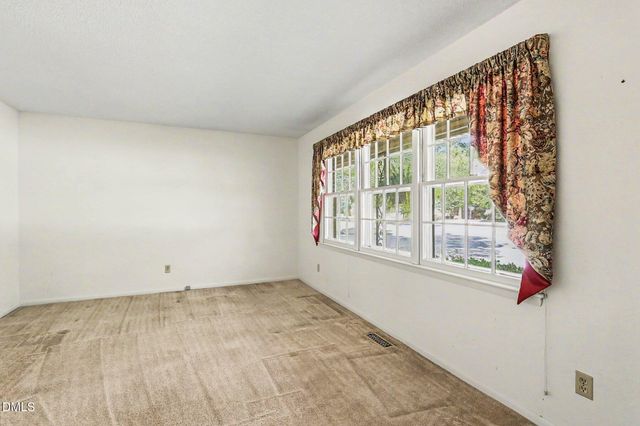 912 S Walnut Drive, Smithfield, NC 27577