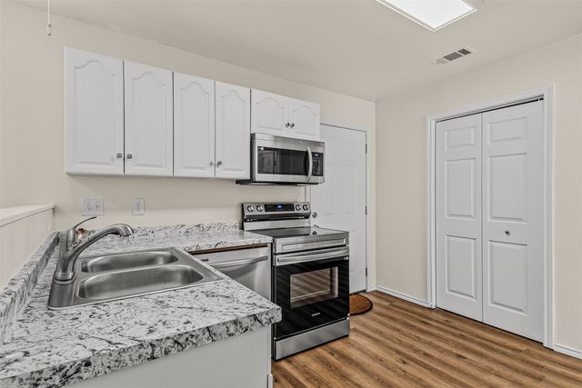 618 Pine Street, Bonham, TX 75418