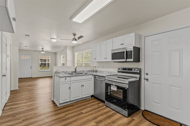 618 Pine Street, Bonham, TX 75418