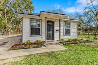 618 Pine Street, Bonham, TX 75418