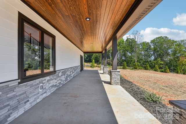 109 Winners Circle, Mooresville, NC 28117
