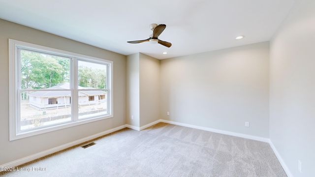 8205 Roseborough Rd, Louisville, KY 40228