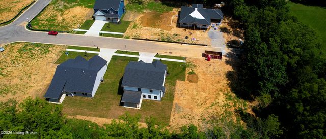 8205 Roseborough Rd, Louisville, KY 40228