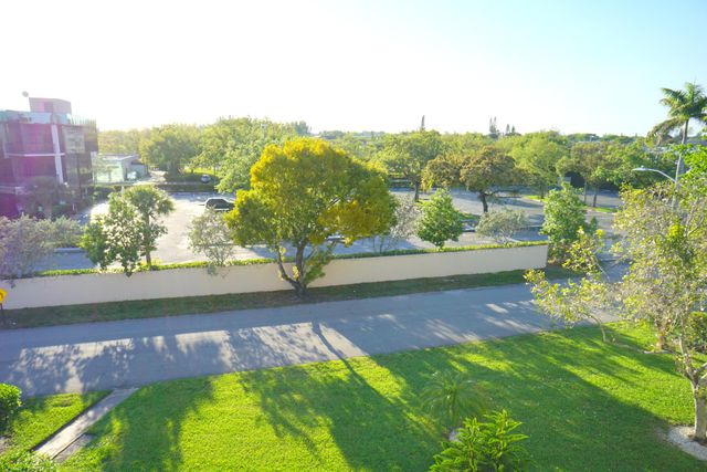 401 Southampton A 401, West Palm Beach, FL 33417