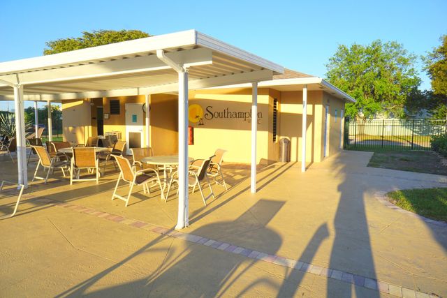 401 Southampton A 401, West Palm Beach, FL 33417