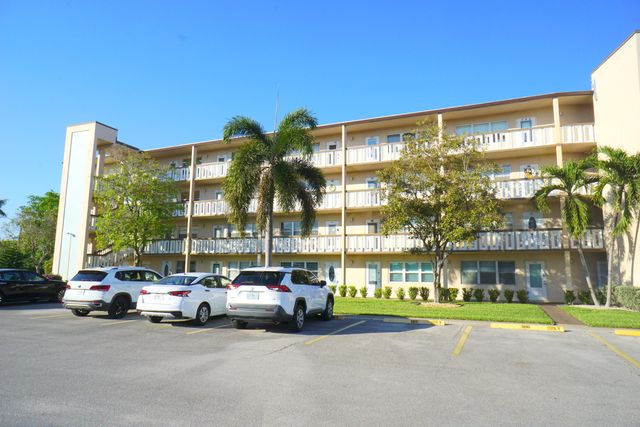 401 Southampton A 401, West Palm Beach, FL 33417