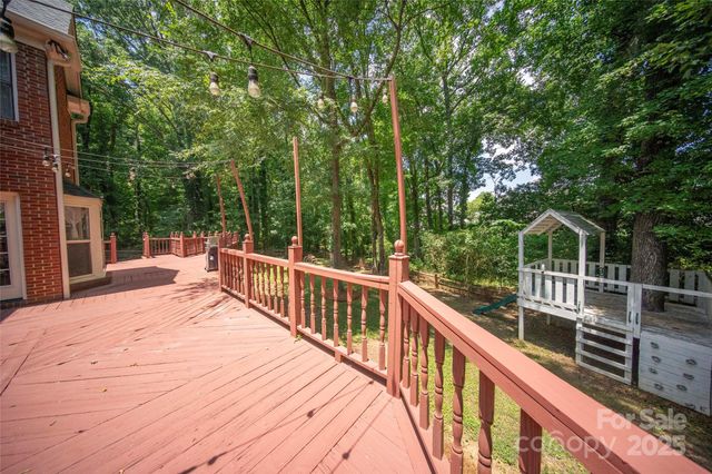 3600 Stoneglen Path, Charlotte, NC 28269