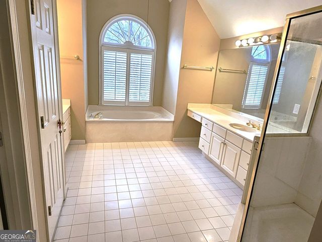 3800 CHERRY RIDGE Boulevard, Decatur, GA 30034