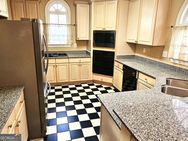 3800 CHERRY RIDGE Boulevard, Decatur, GA 30034