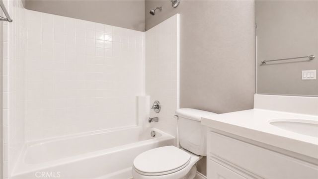 5429 Strand 103, Hawthorne, CA 90250