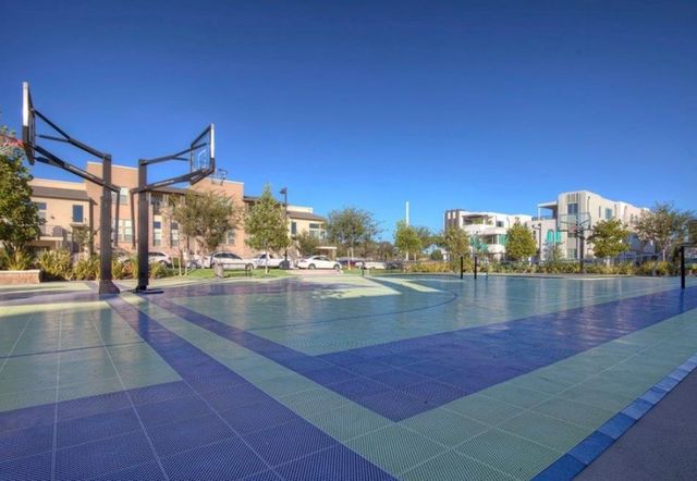 5429 Strand 103, Hawthorne, CA 90250