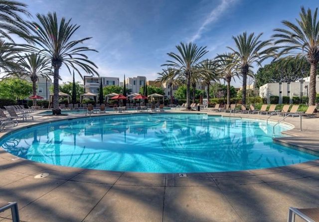 5429 Strand 103, Hawthorne, CA 90250