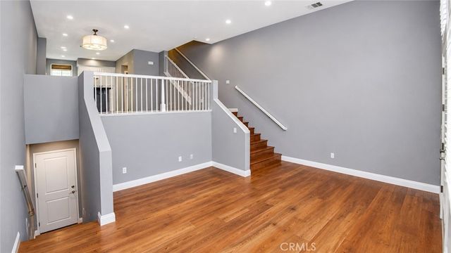 5429 Strand 103, Hawthorne, CA 90250