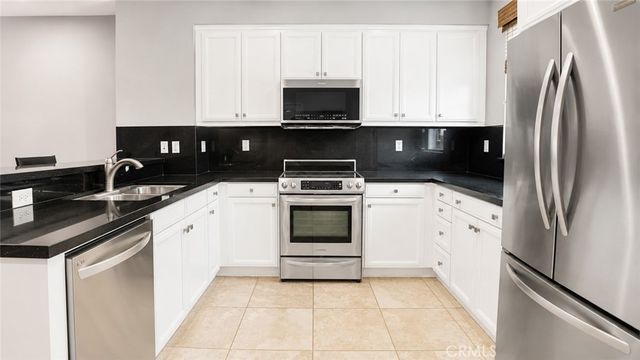 5429 Strand 103, Hawthorne, CA 90250