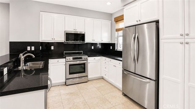 5429 Strand 103, Hawthorne, CA 90250