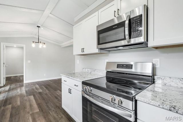 19034 Royal Drive, Warrenton, MO 63383