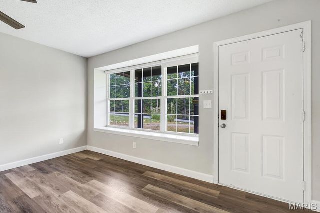 19034 Royal Drive, Warrenton, MO 63383
