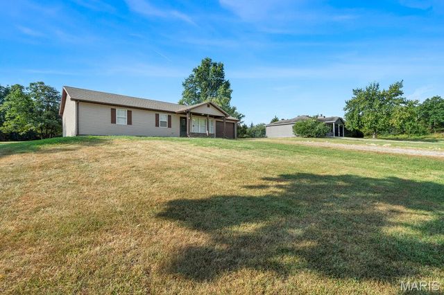 19034 Royal Drive, Warrenton, MO 63383