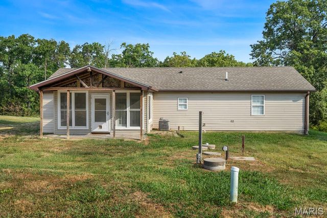 19034 Royal Drive, Warrenton, MO 63383