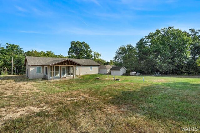 19034 Royal Drive, Warrenton, MO 63383