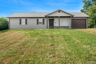 19034 Royal Drive, Warrenton, MO 63383