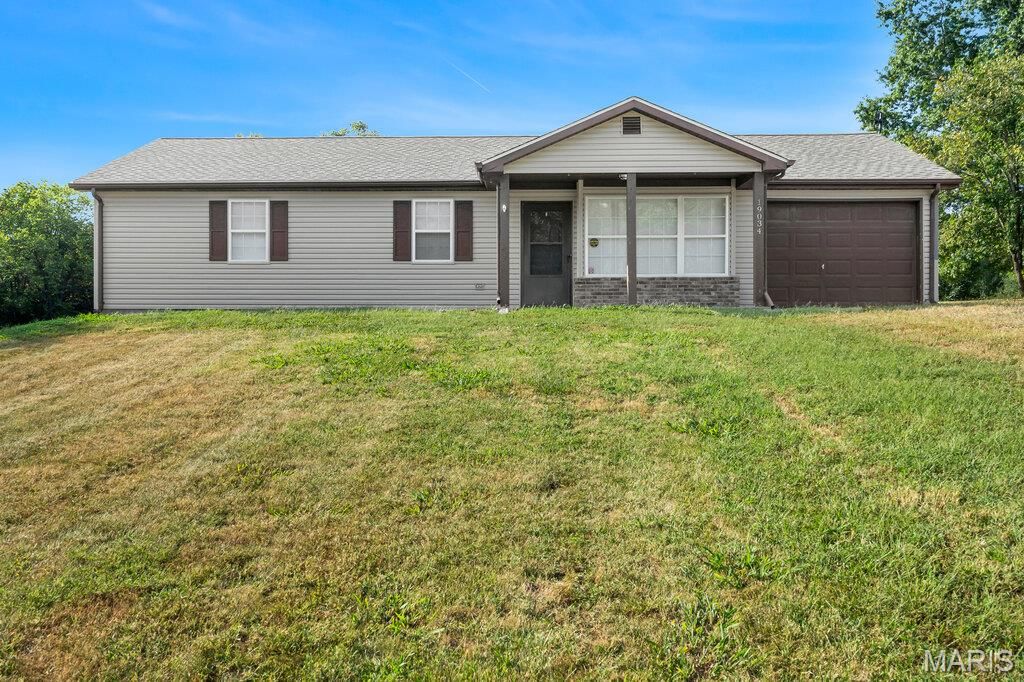 19034 Royal Drive, Warrenton, MO 63383