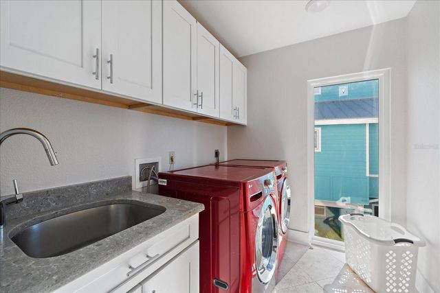 412 S CASEY KEY ROAD, Nokomis, FL 34275