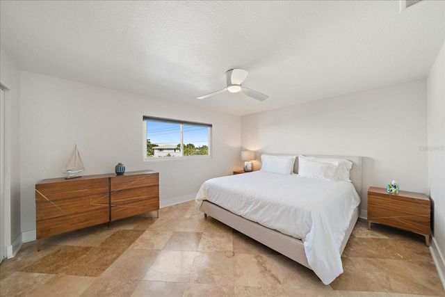 412 S CASEY KEY ROAD, Nokomis, FL 34275