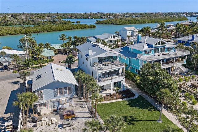 412 S CASEY KEY ROAD, Nokomis, FL 34275