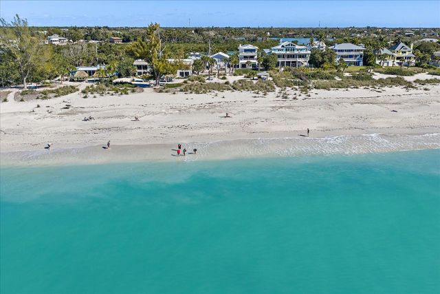 412 S CASEY KEY ROAD, Nokomis, FL 34275