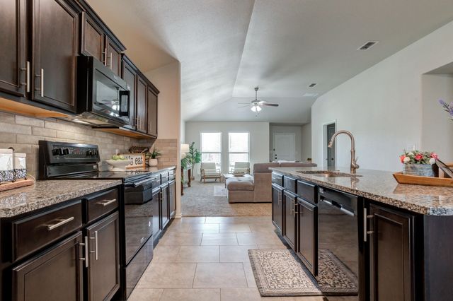 13615 Avenue W, Lubbock, TX 79423