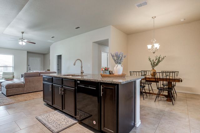 13615 Avenue W, Lubbock, TX 79423