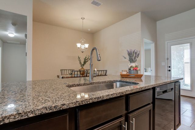 13615 Avenue W, Lubbock, TX 79423