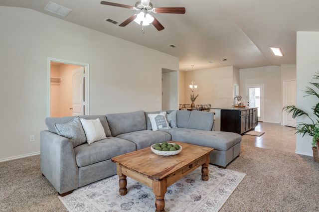 13615 Avenue W, Lubbock, TX 79423